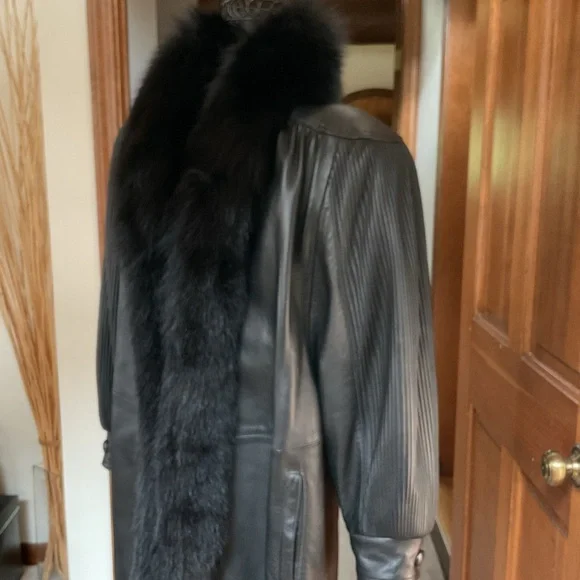 Vintage tribor leather and fox jacket, Medium - Picture 4 of 10